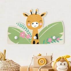Limango 17 Limango -Limango wallart kindergarderobe holz babygiraffe im dschungel in grun 1
